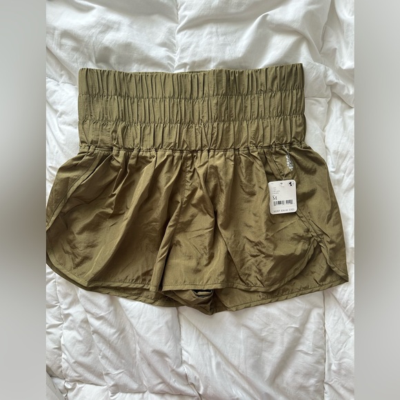 NWT! Free People Way Home Short- Army- Size M - Picture 3 of 5